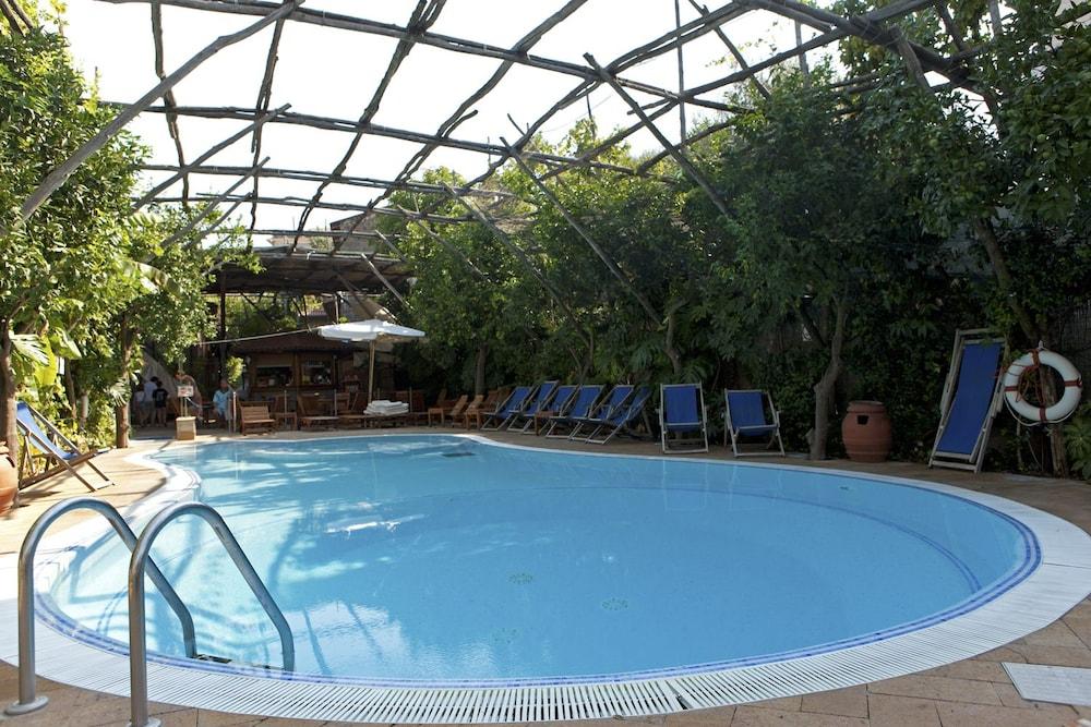 Residence Villaggio Verde Sorrento Exterior photo